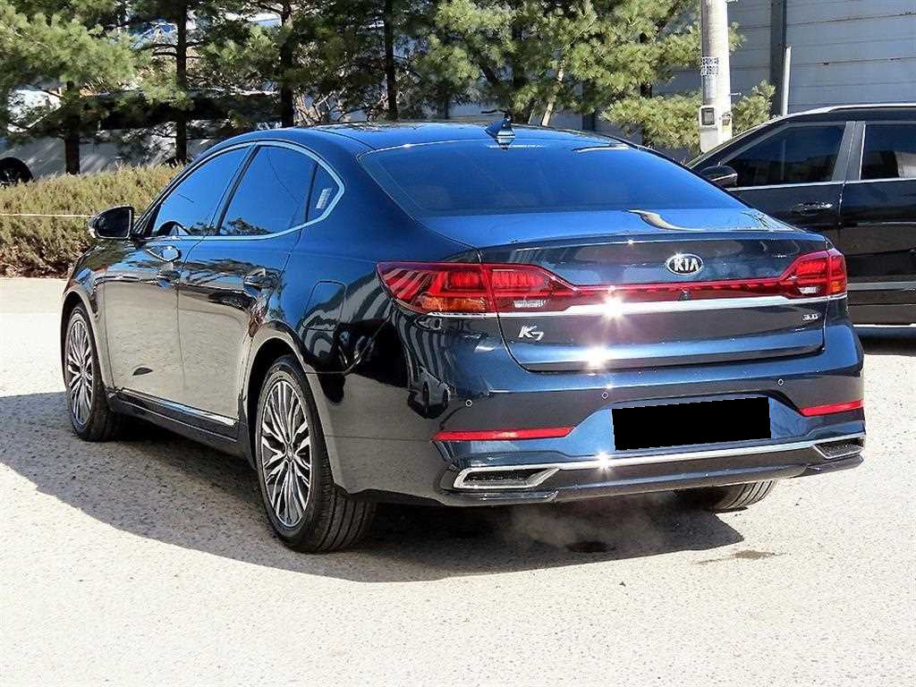 Kia K7 — photo 03