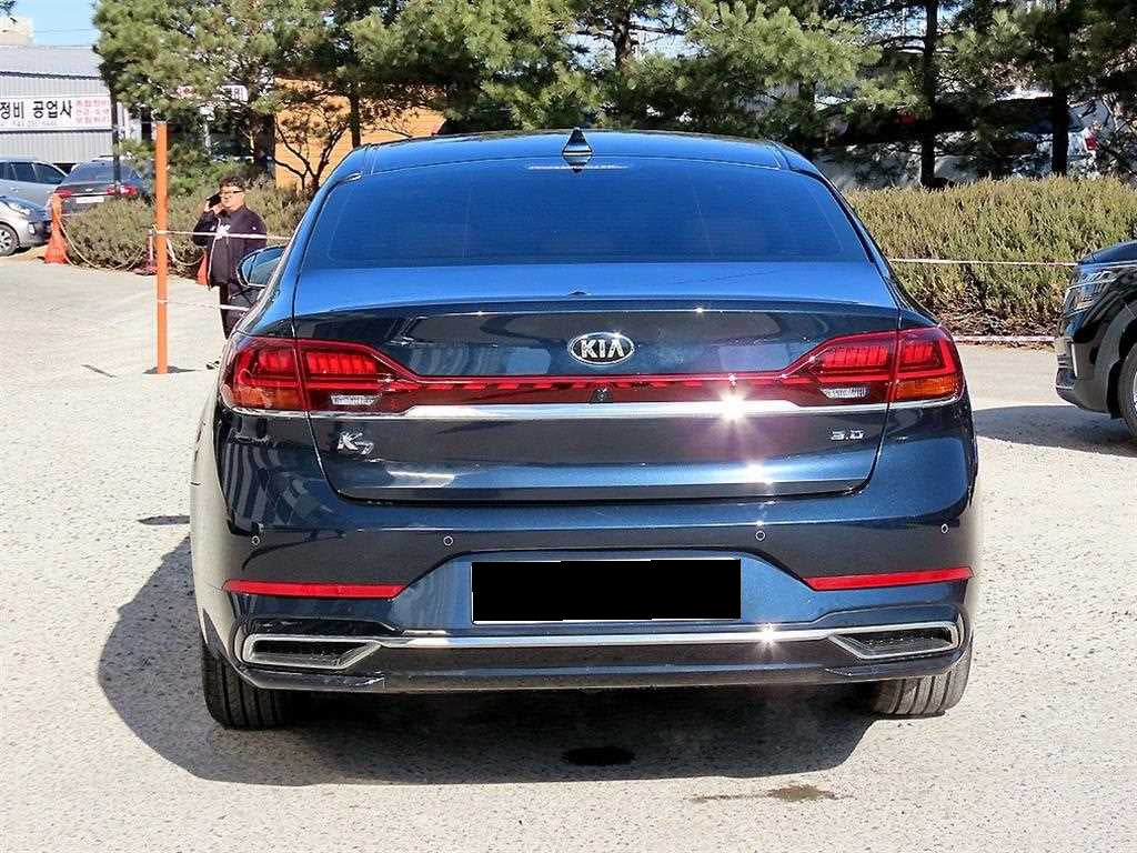 Kia K7 — photo 04