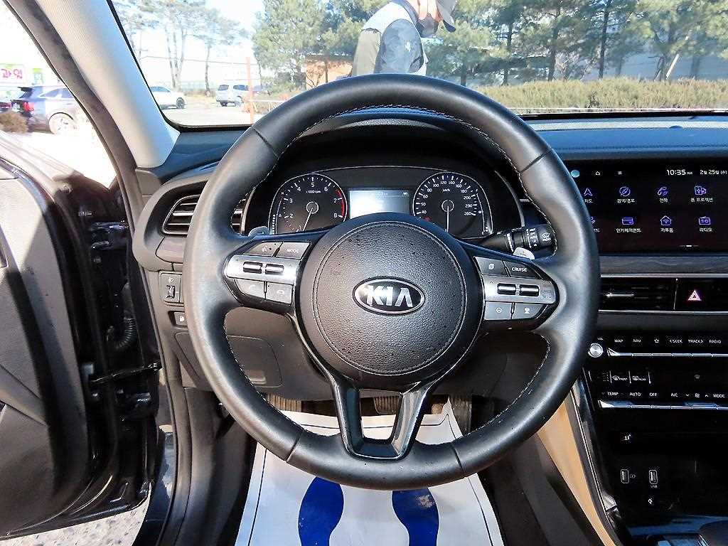 Kia K7 — photo 08
