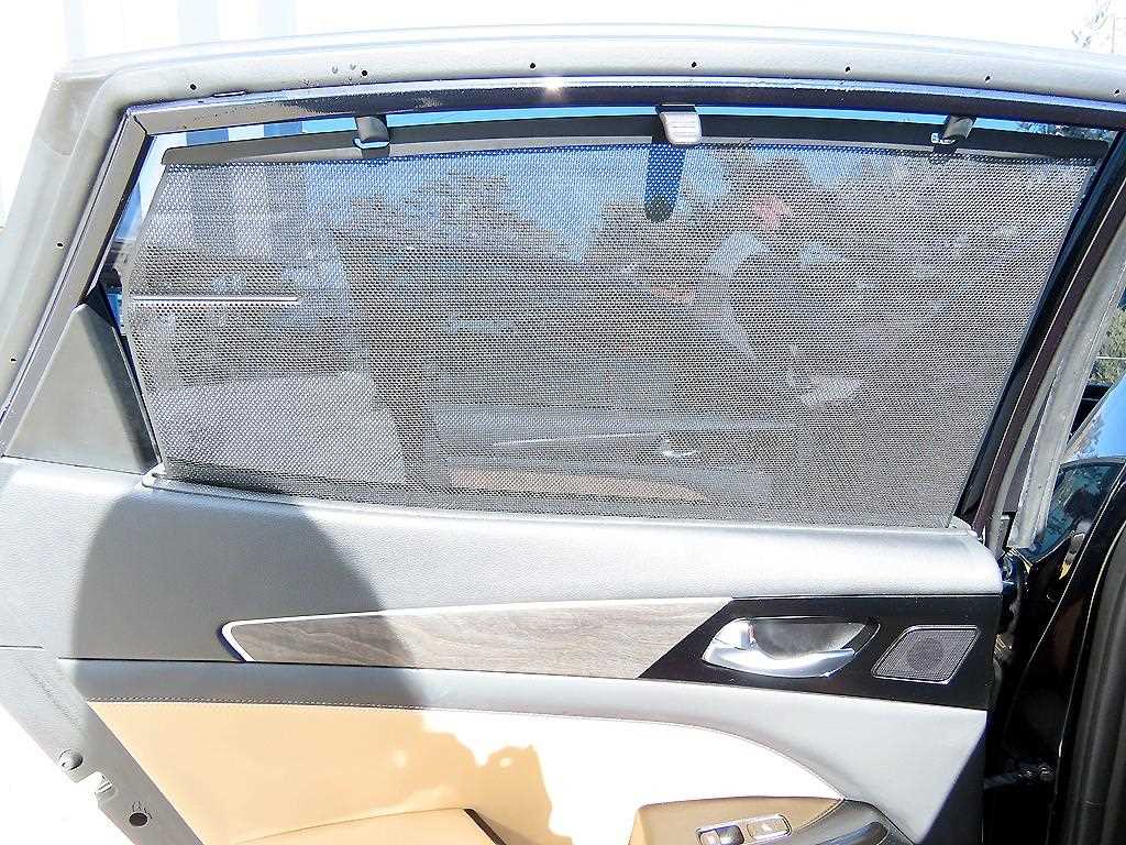 Kia K7 — photo 15
