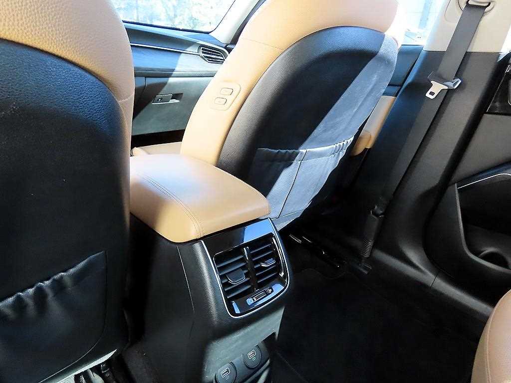Kia K7 — photo 17