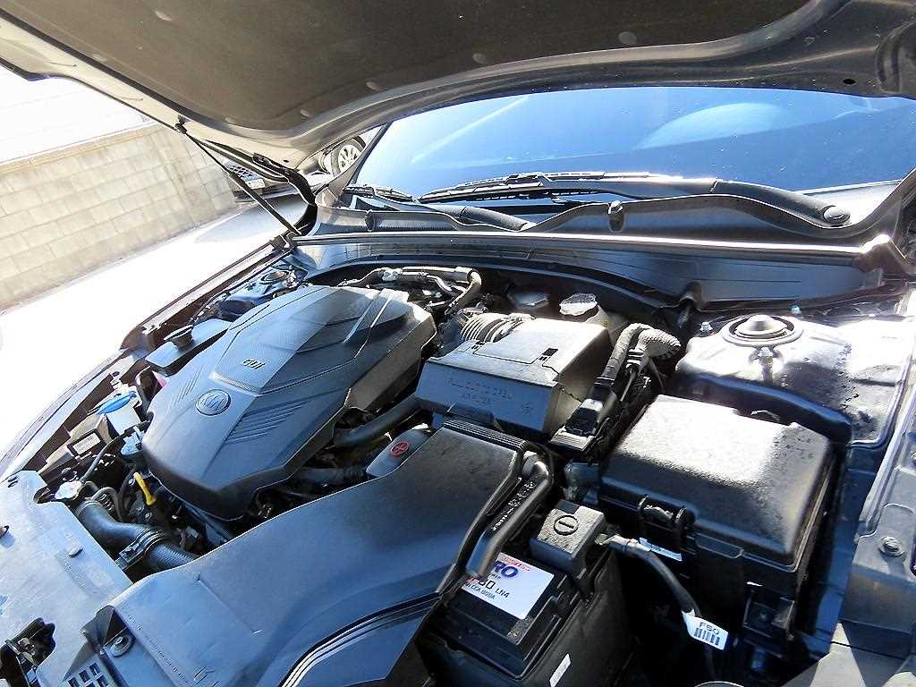 Kia K7 — photo 19