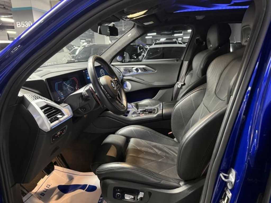 BMW XM — photo 09
