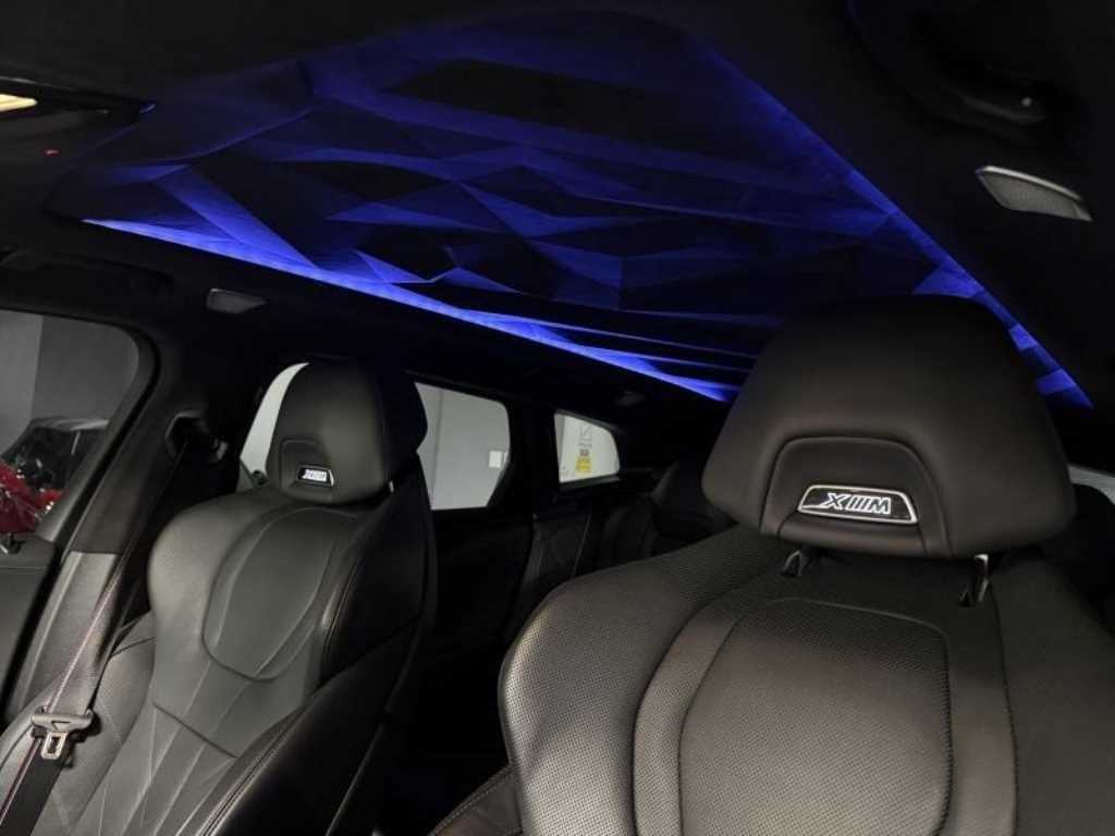 BMW XM — photo 11