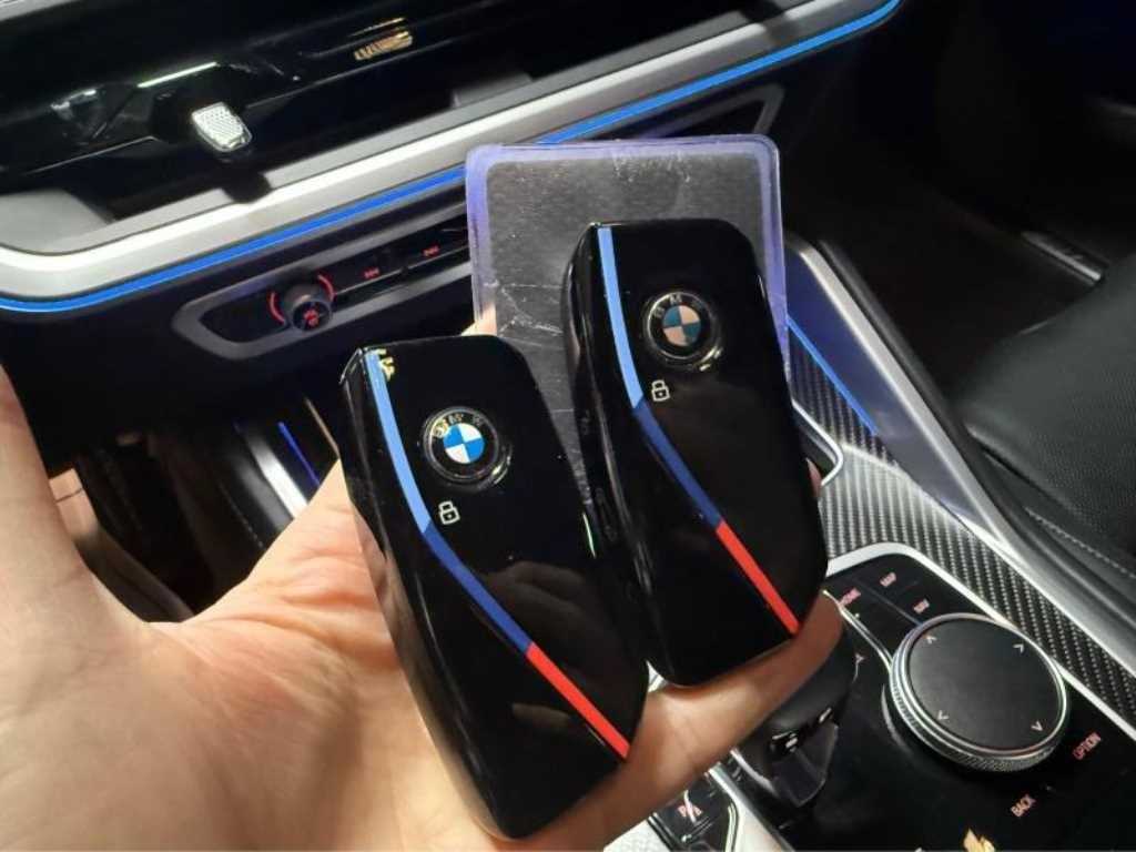 BMW XM — photo 14