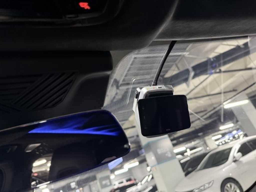 BMW XM — photo 16
