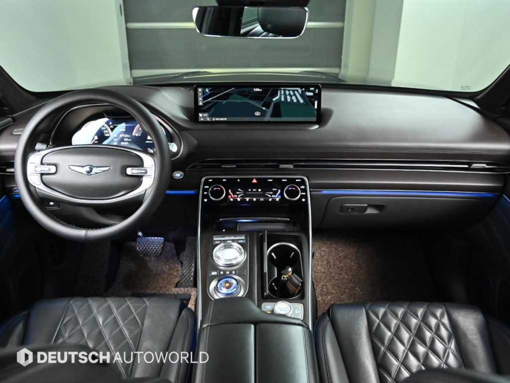 Genesis GV80 — photo 08