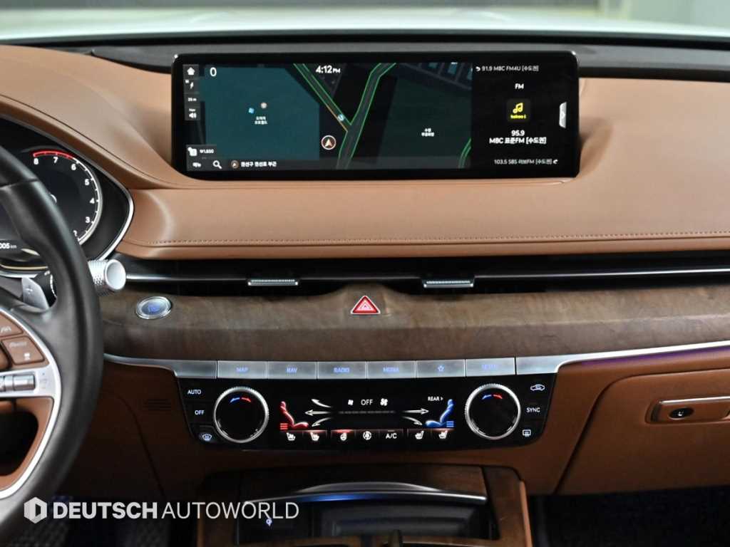 Genesis G80 — photo 09