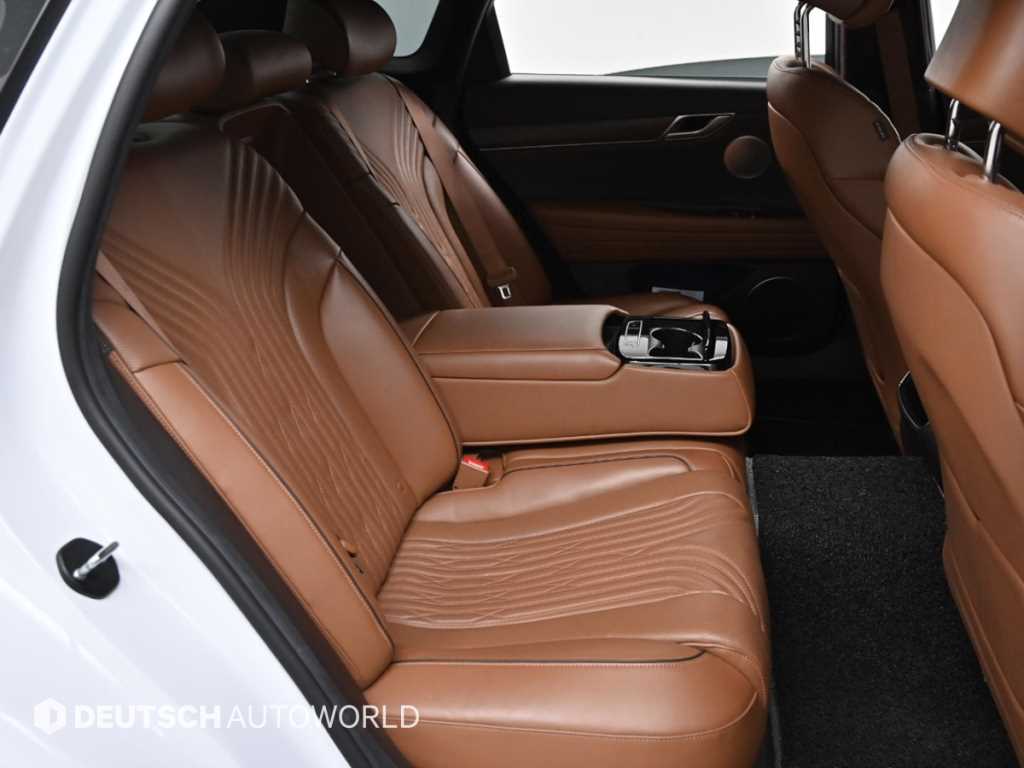 Genesis G80 — photo 16