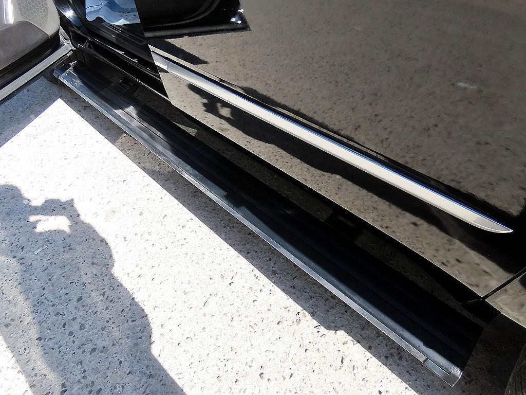 Cadillac Escalade — photo 05