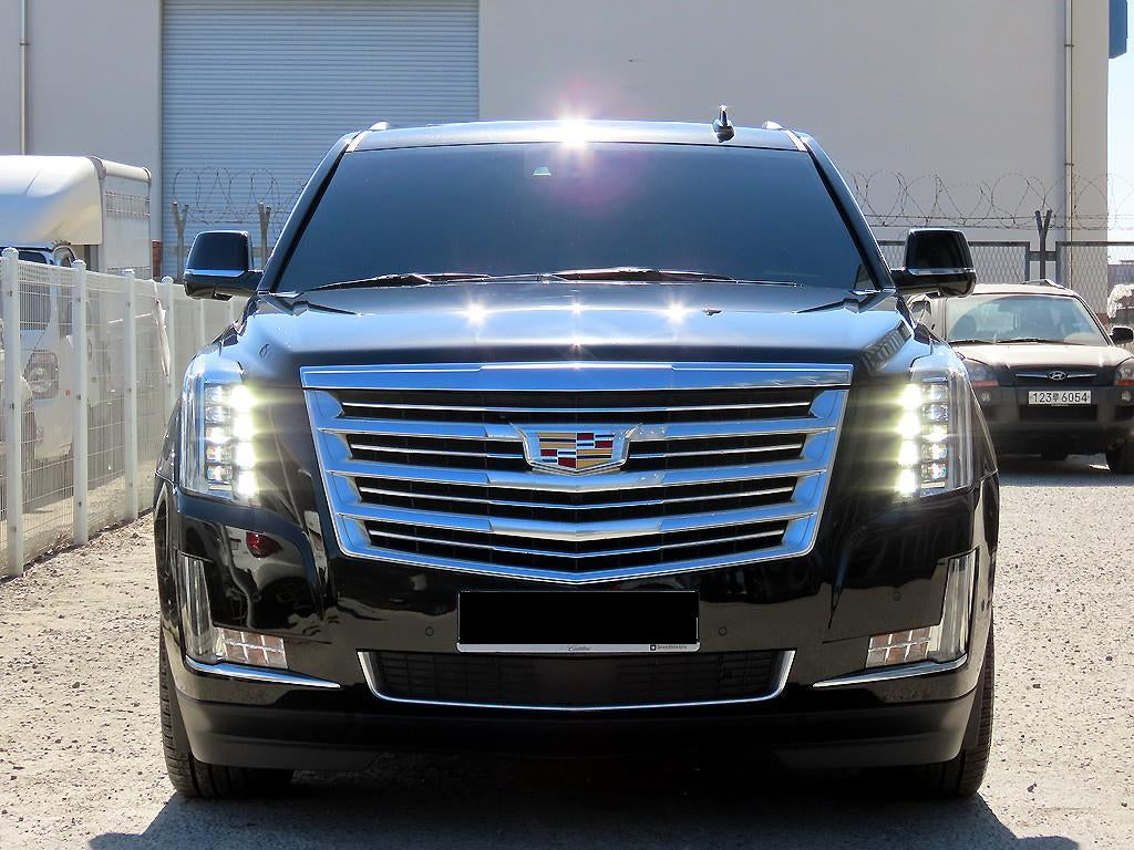 Cadillac Escalade — photo 07