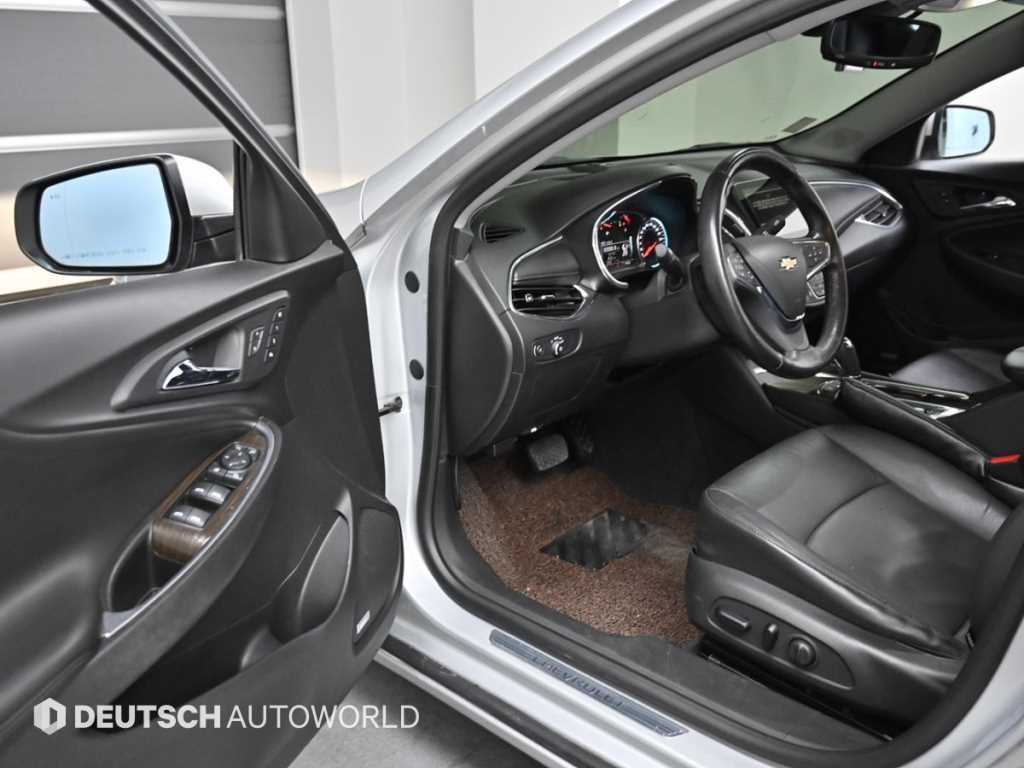 CHEVROLET Malibu — photo 11