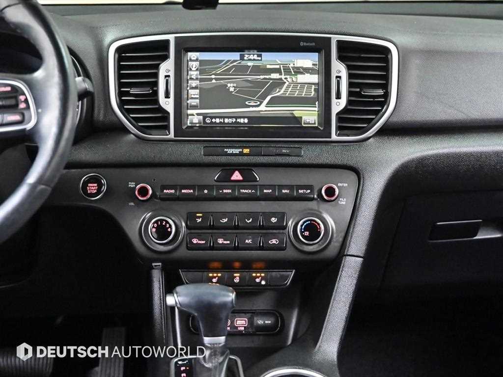 Kia Sportage — photo 14