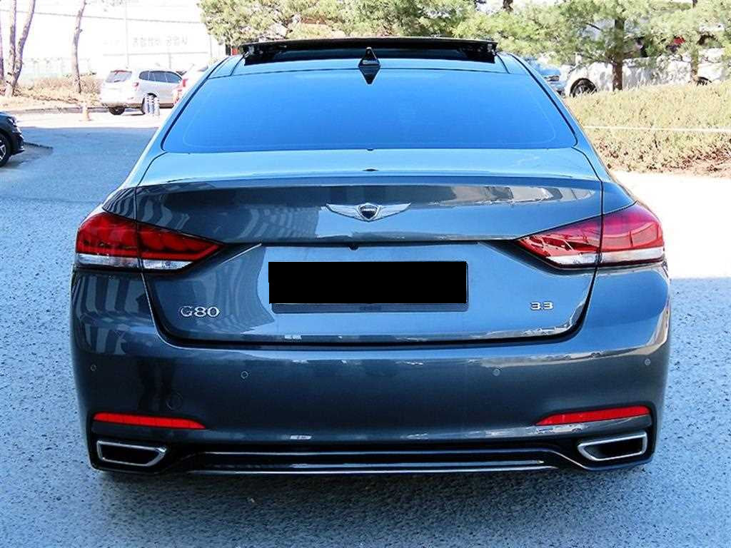 Genesis G80 — photo 03
