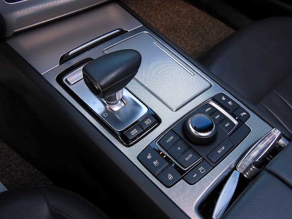 Genesis G80 — photo 10