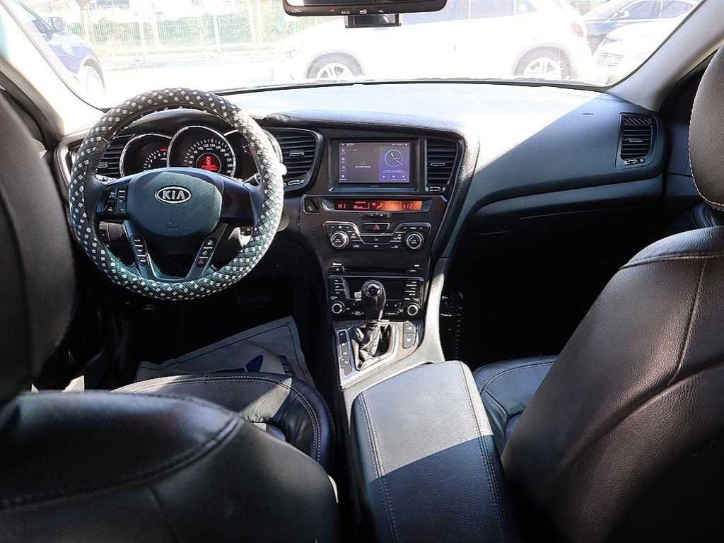 Kia K5 — photo 05