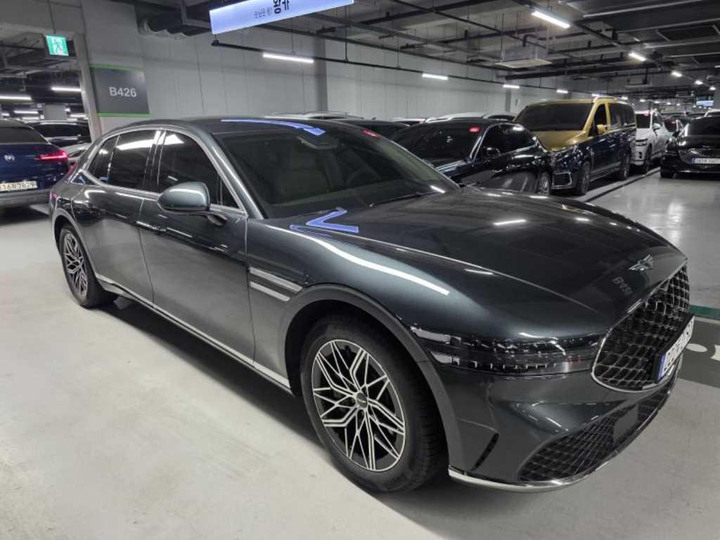 Genesis G90 — photo 03