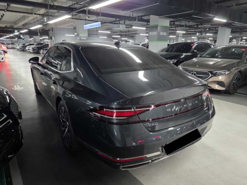 Genesis G90 — photo 06