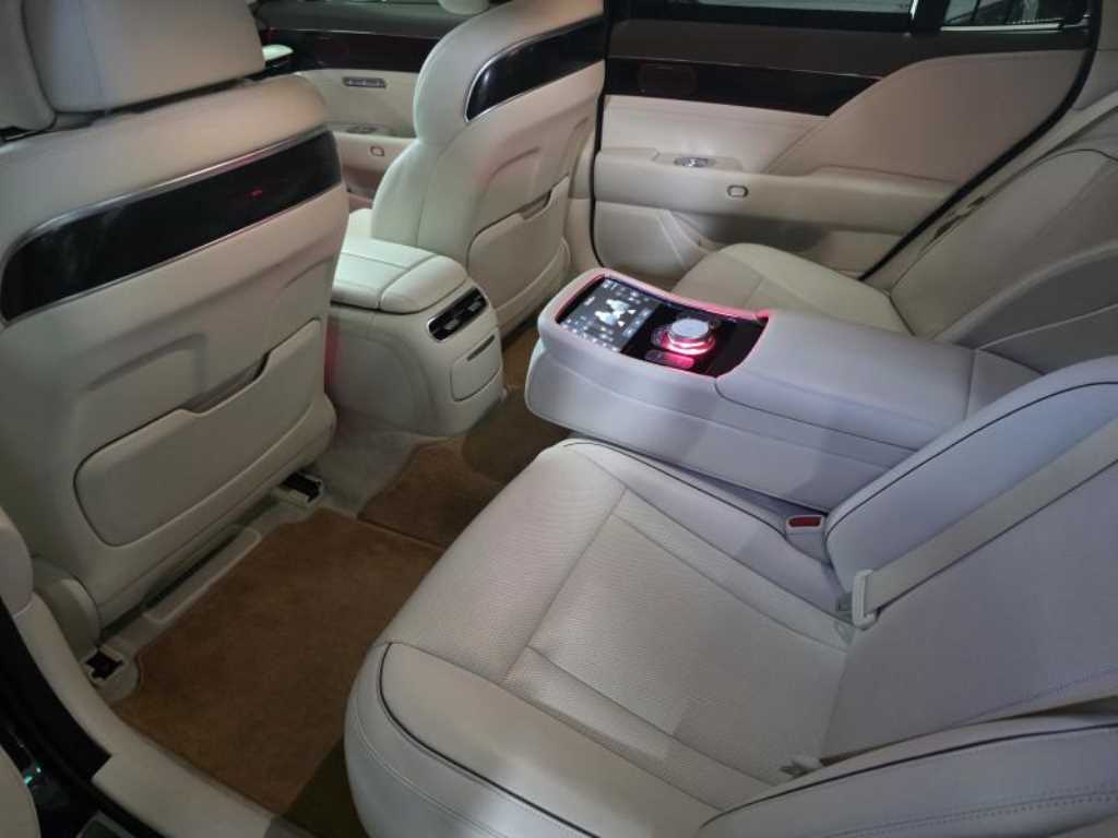 Genesis G90 — photo 12