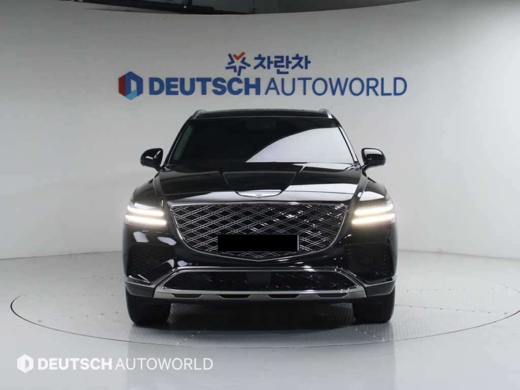 Genesis GV80 — photo 01