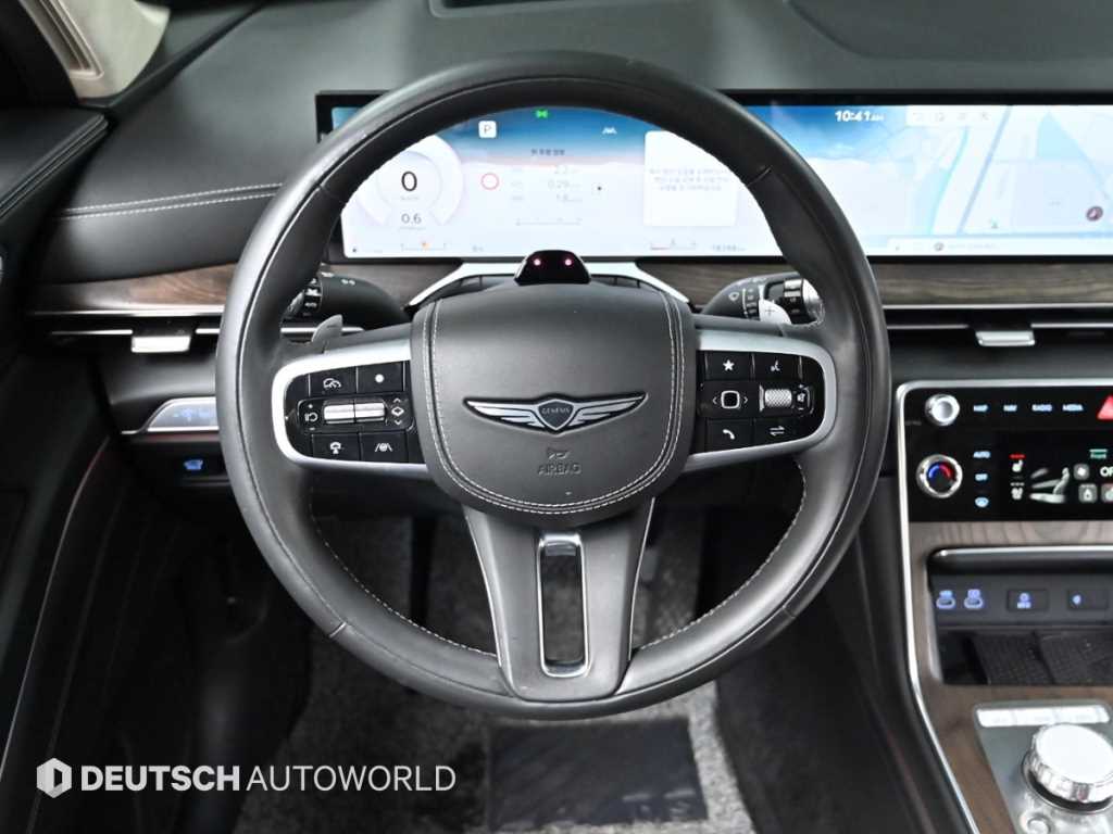 Genesis GV80 — photo 08