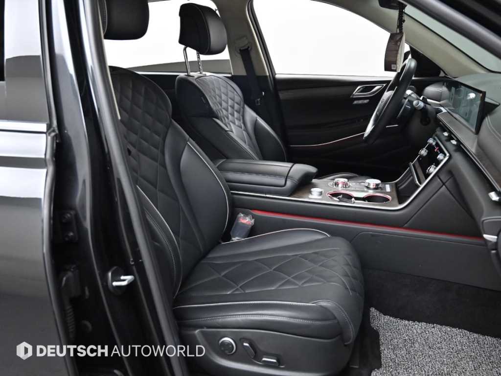 Genesis GV80 — photo 14