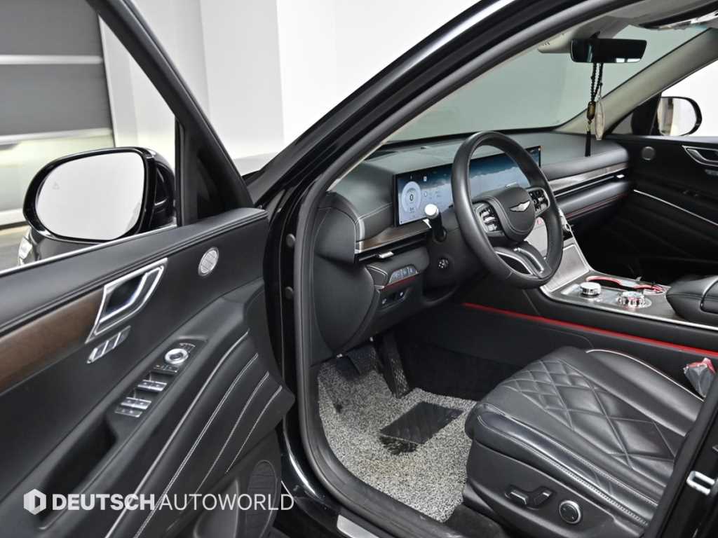Genesis GV80 — photo 15