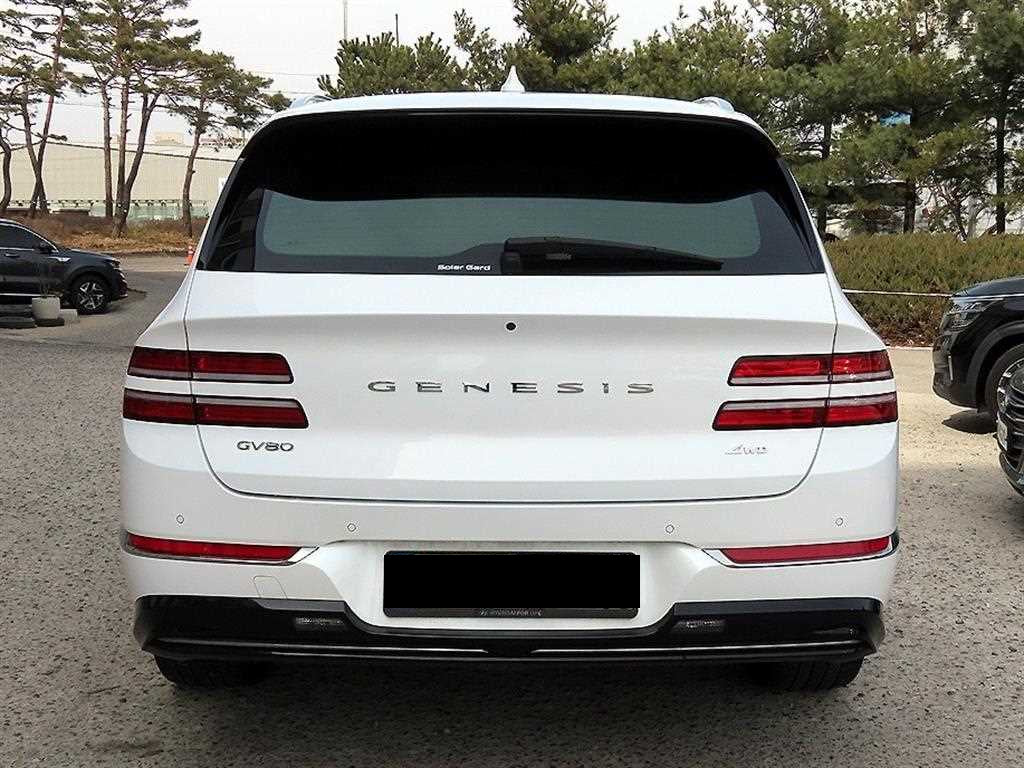 Genesis GV80 — photo 04