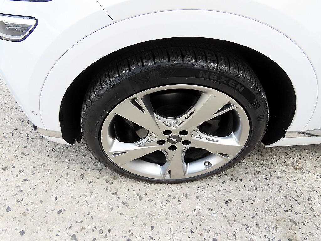 Genesis GV80 — photo 20