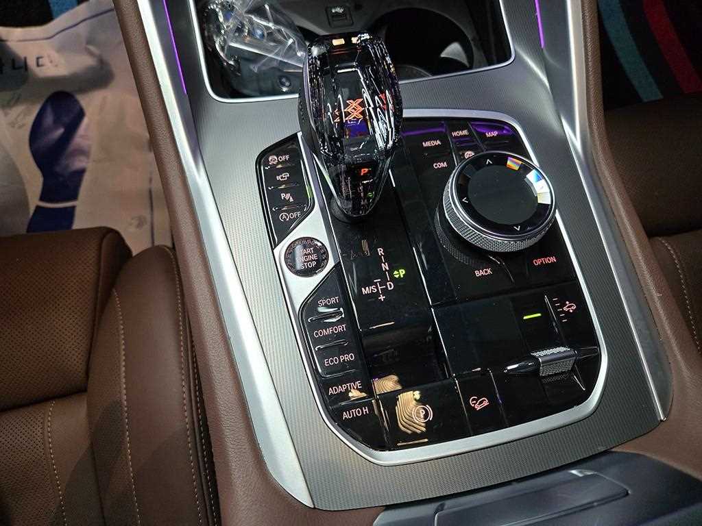 BMW X6 — photo 11