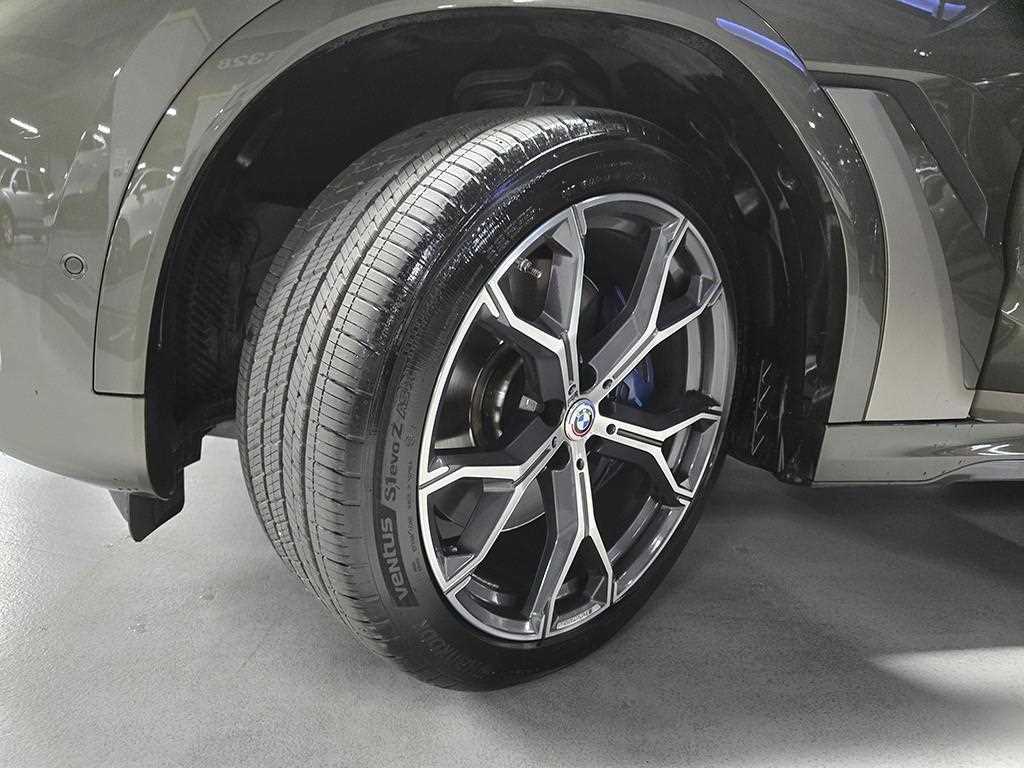 BMW X6 — photo 19