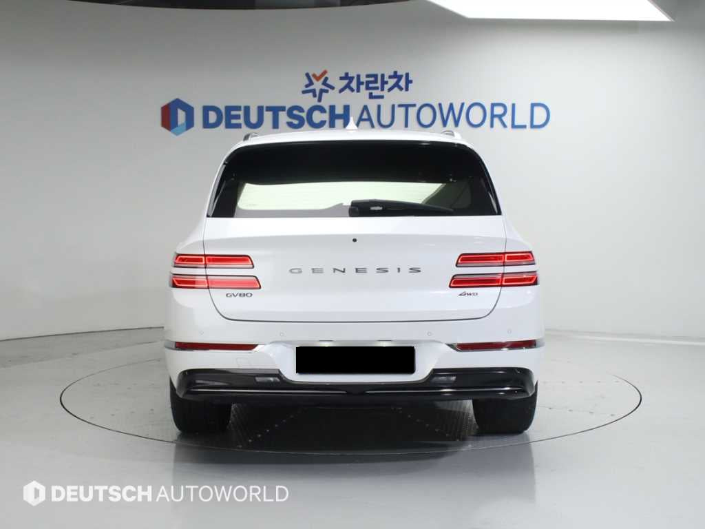 Genesis GV80 — photo 04