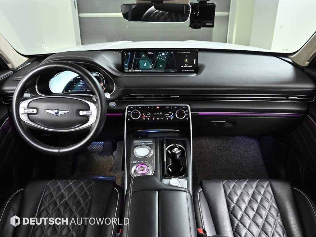 Genesis GV80 — photo 07