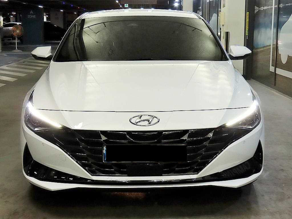 Hyundai Avante — photo 02