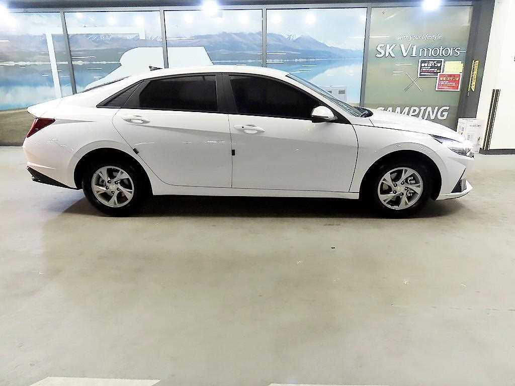 Hyundai Avante — photo 03