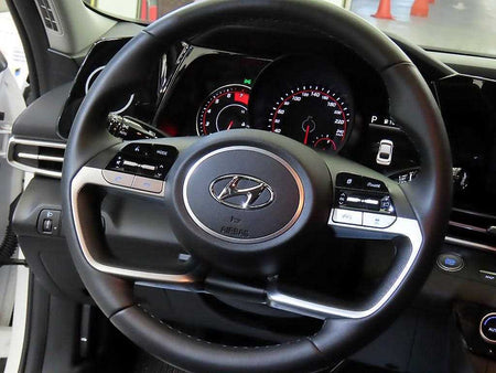Hyundai Avante — photo 08