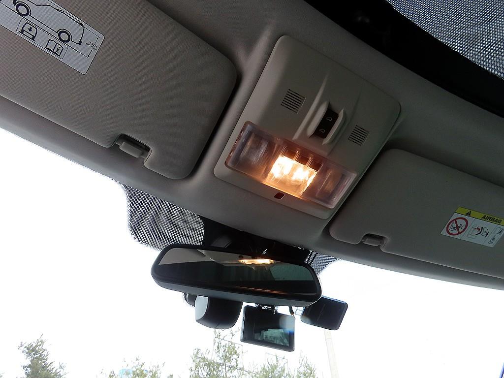 Land Rover Discovery — photo 14