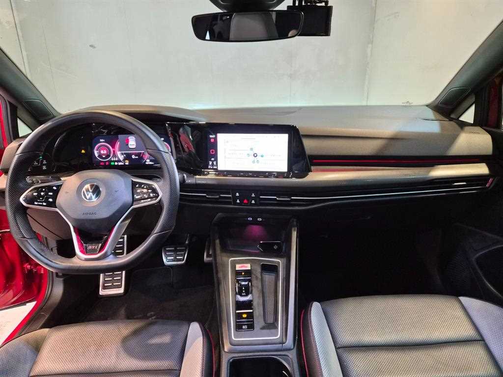 Volkswagen Golf — photo 07