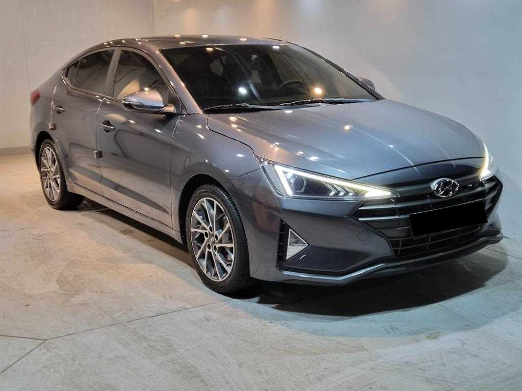 Hyundai Avante — photo 02
