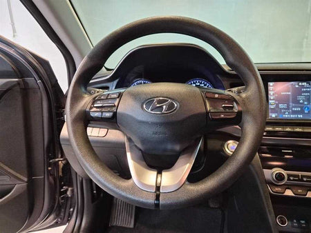 Hyundai Avante — photo 08