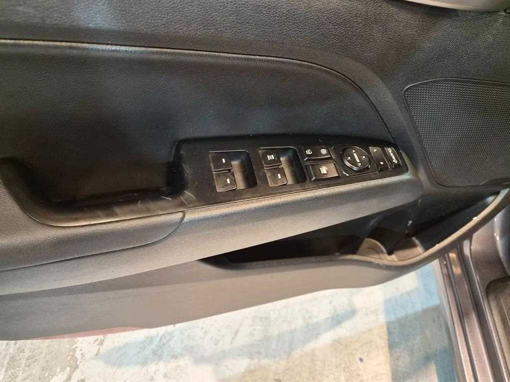 Hyundai Avante — photo 10