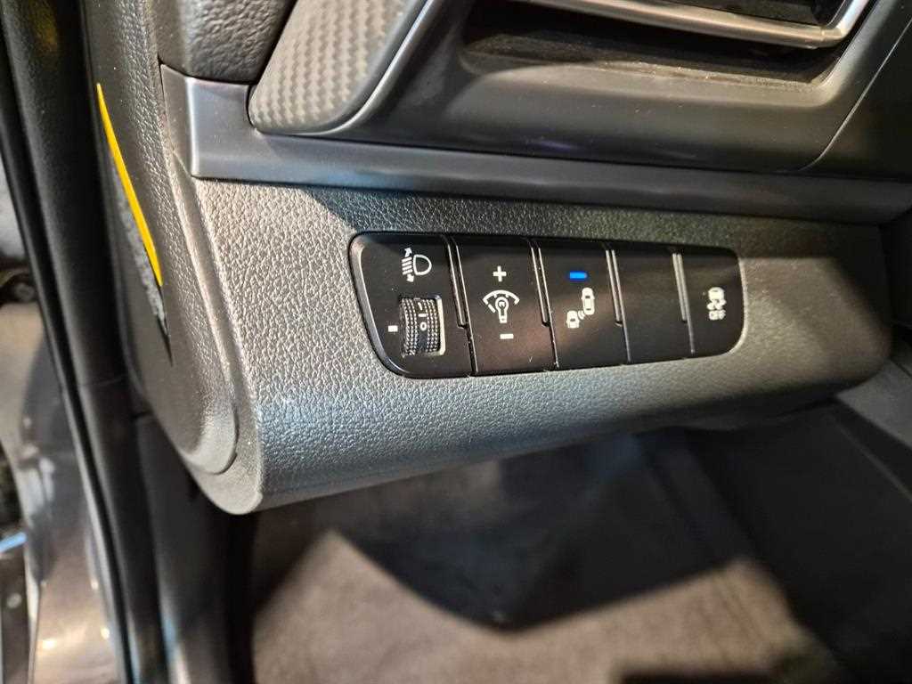 Hyundai Avante — photo 11