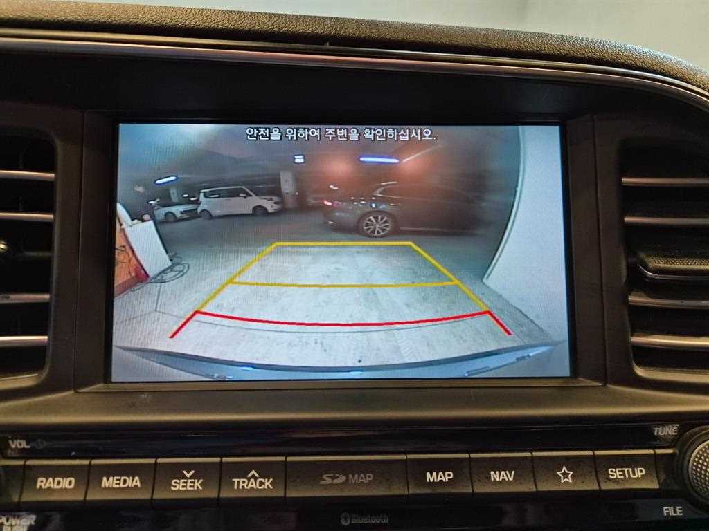 Hyundai Avante — photo 14