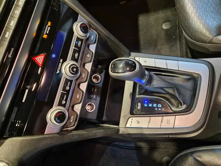 Hyundai Avante — photo 16