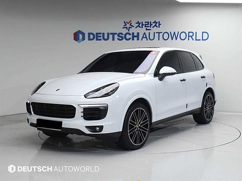 Porsche Cayenne — photo 01