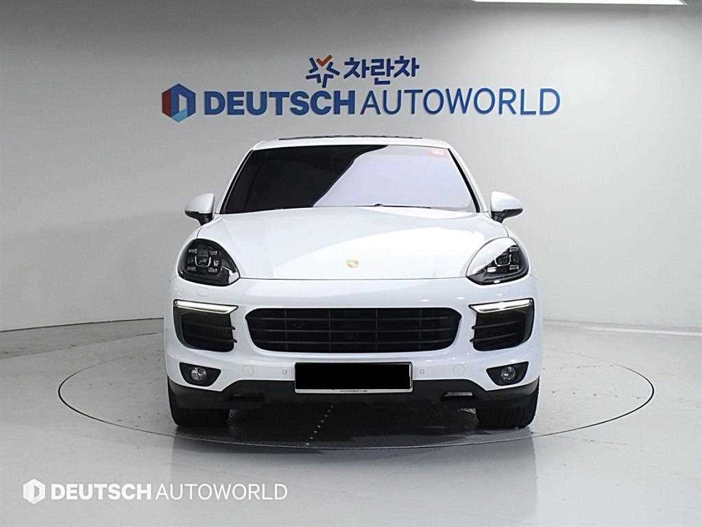 Porsche Cayenne — photo 03