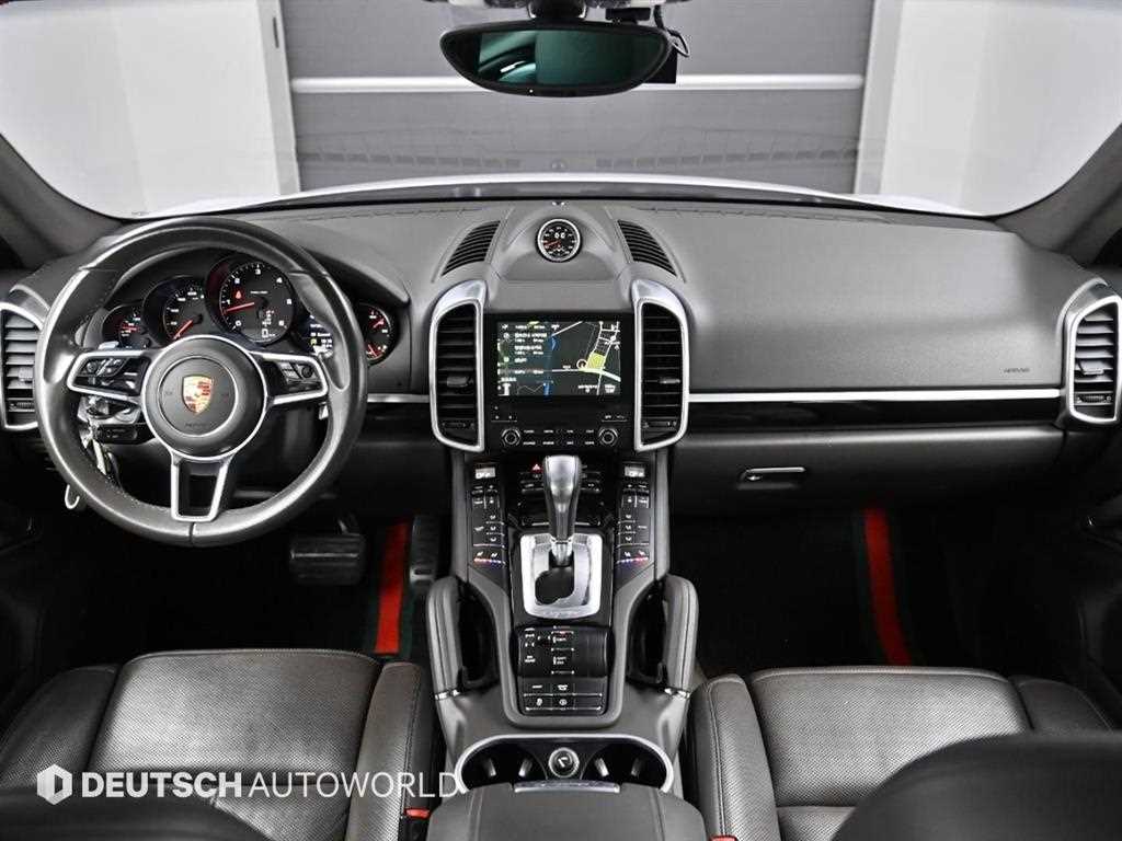 Porsche Cayenne — photo 07