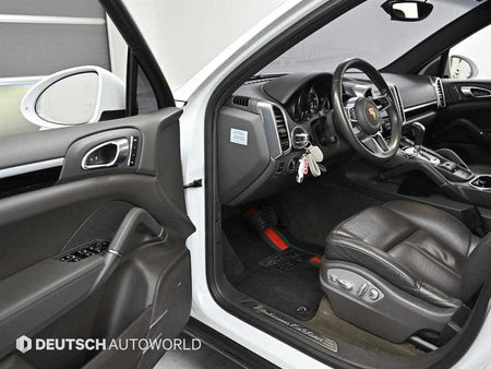 Porsche Cayenne — photo 11