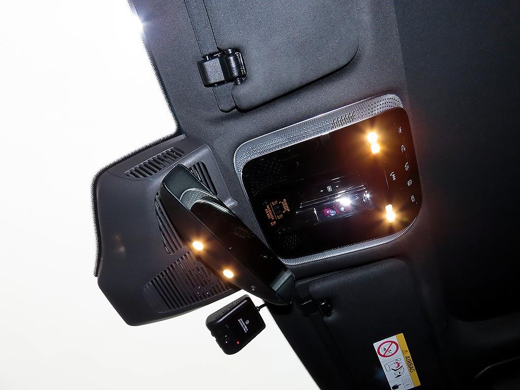 Mercedes-Benz S-Class — photo 15