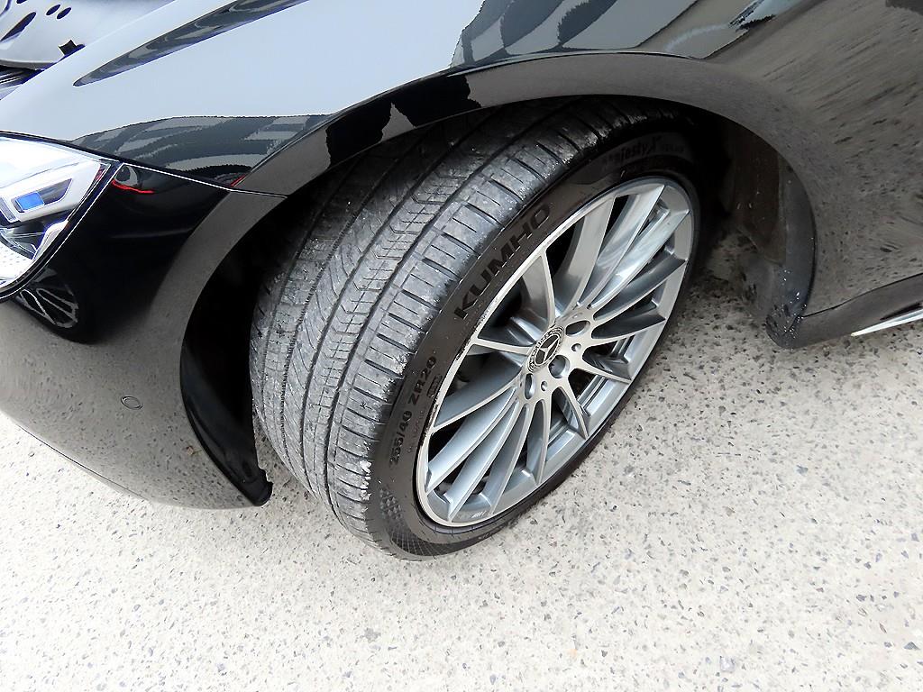 Mercedes-Benz S-Class — photo 20
